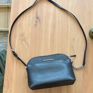 Michael Kors Elegant Black Crossbody Bag